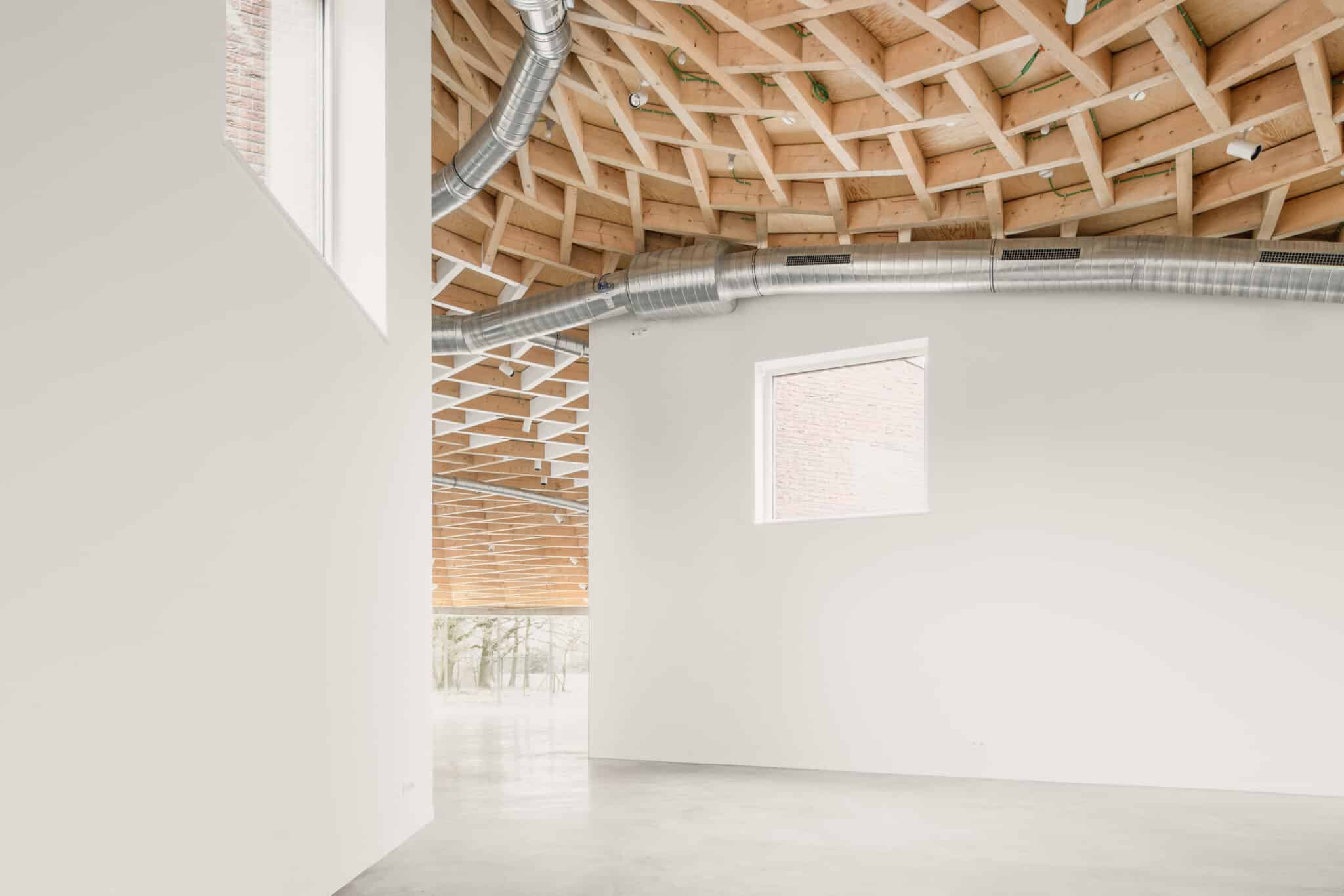 bureau_étude_ bois_timber_wood_engineering_ CLT_Cross laminated timber_GLT_Bois lamellé collé_ossature bois_lamibois_LVL_Glulam_stabilité_bureau d'étude structure_ingénieur bois_résille_treillis_panneau_circularité_bas carbone_poutre_colonne_école en structure bois_bureau en structure bois_crèche en bois_ batiment bois_RT2020_ European green deal_calcul d'assemblage bois_cadwork_étude d'exécution_calcul
