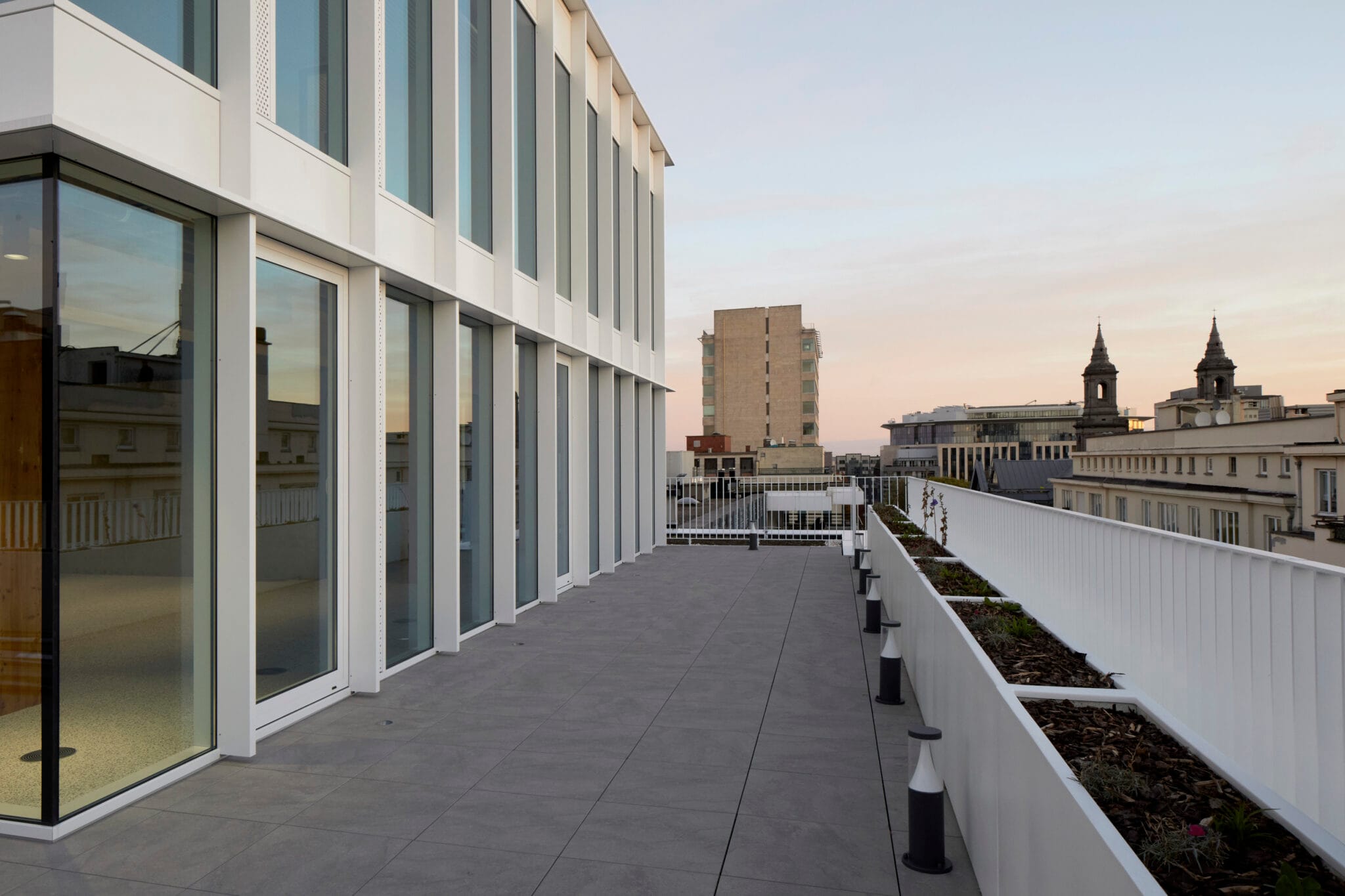 bureau_étude_ bois_timber_wood_engineering_ CLT_Cross laminated timber_GLT_Bois lamellé collé_ossature bois_lamibois_LVL_Glulam_stabilité_bureau d'étude structure_ingénieur bois_résille_treillis_panneau_circularité_bas carbone_poutre_colonne_école en structure bois_bureau en structure bois_crèche en bois_ batiment bois_RT2020_ European green deal_calcul d'assemblage bois_cadwork_étude d'exécution_calcul