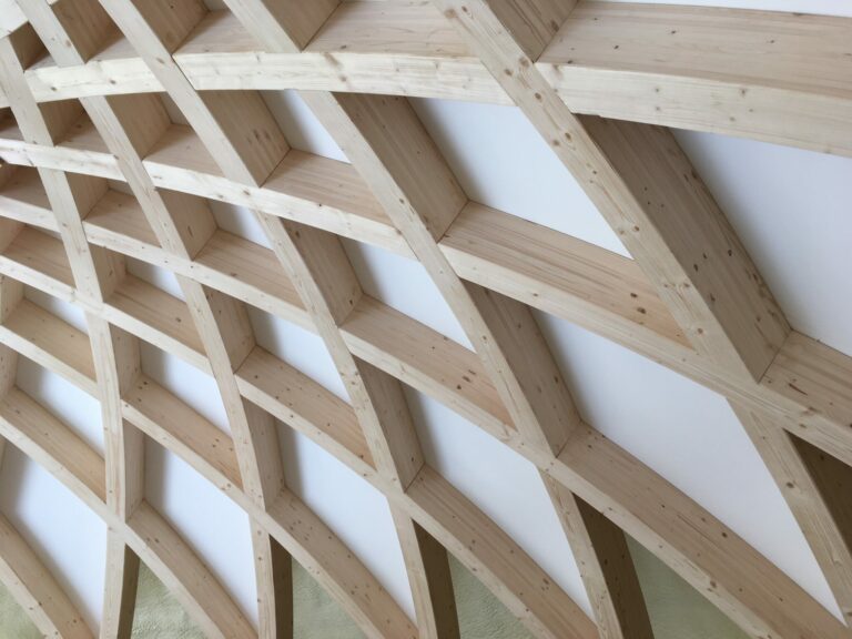 bureau_étude_ bois_timber_wood_engineering_ CLT_Cross laminated timber_GLT_Bois lamellé collé_ossature bois_lamibois_LVL_Glulam_stabilité_bureau d'étude structure_ingénieur bois_résille_treillis_panneau_circularité_bas carbone_poutre_colonne_école en structure bois_bureau en structure bois_crèche en bois_ batiment bois_RT2020_ European green deal_calcul d'assemblage bois_cadwork_étude d'exécution_calcul