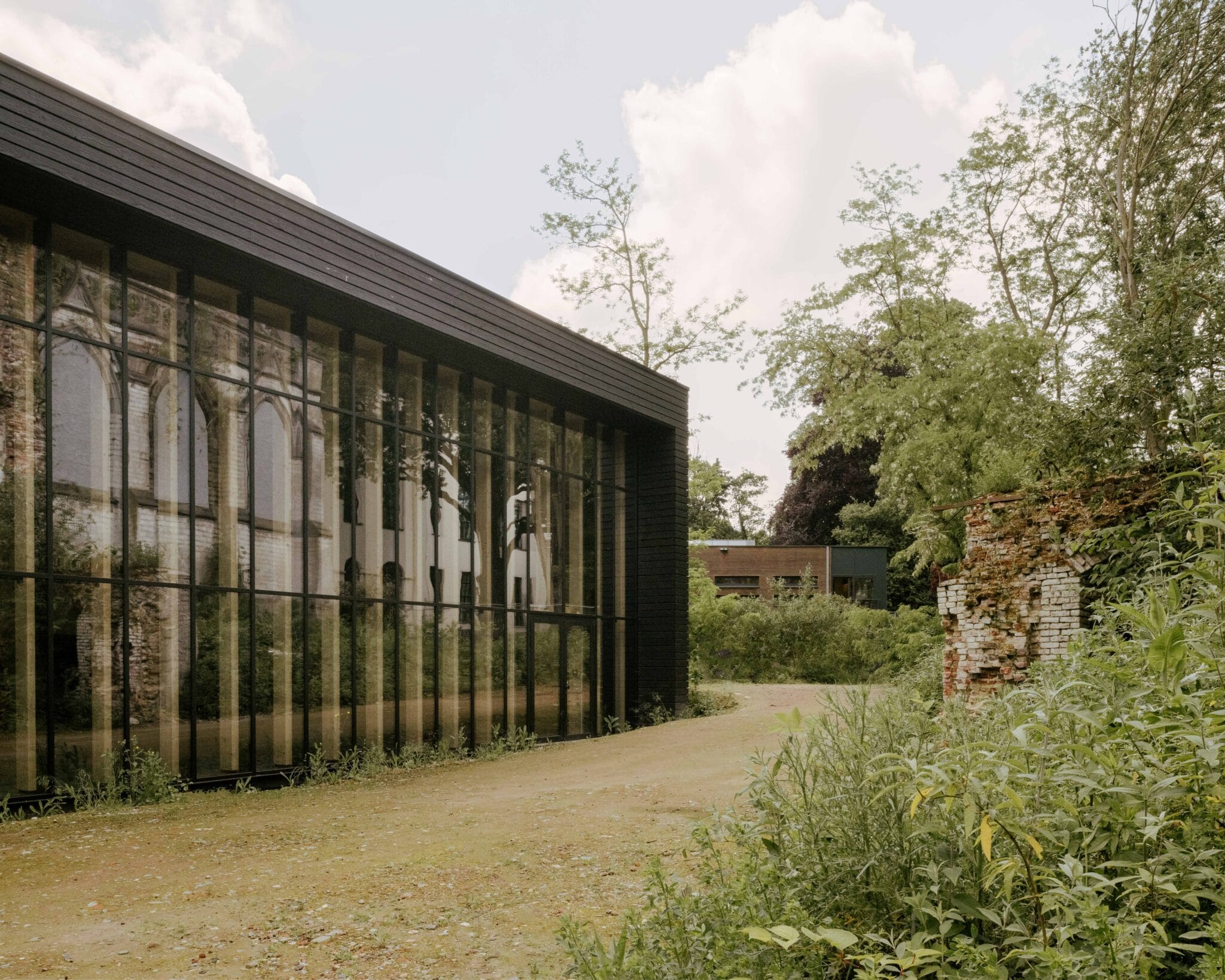bureau_étude_ bois_timber_wood_engineering_ CLT_Cross laminated timber_GLT_Bois lamellé collé_ossature bois_lamibois_LVL_Glulam_stabilité_bureau d'étude structure_ingénieur bois_résille_treillis_panneau_circularité_bas carbone_poutre_colonne_école en structure bois_bureau en structure bois_crèche en bois_ batiment bois_RT2020_ European green deal_calcul d'assemblage bois_cadwork_étude d'exécution_calcul