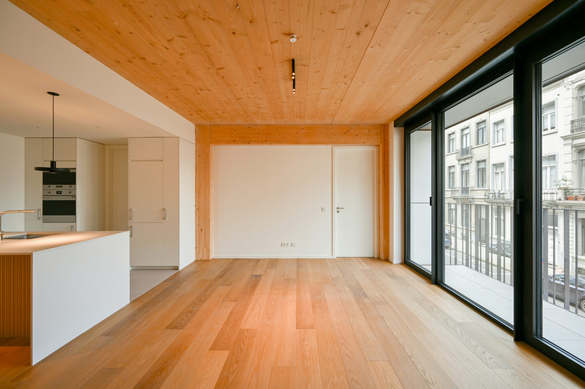 bureau_étude_ bois_timber_wood_engineering_GLT_Bois lamellé collé_Glulam_stabilité_bureau d'étude structure_ingénieur bois_circularité_bas carbone_calcul d'assemblage bois_étude d'exécution_calcul