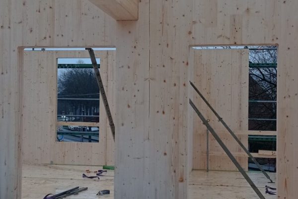 bureau_étude_ bois_timber_wood_engineering_ CLT_Cross laminated timber_GLT_Bois lamellé collé_ossature bois_lamibois_LVL_Glulam_stabilité_bureau d'étude structure_ingénieur bois_résille_treillis_panneau_circularité_bas carbone_poutre_colonne_école en structure bois_bureau en structure bois_crèche en bois_ batiment bois_RT2020_ European green deal_calcul d'assemblage bois_cadwork_étude d'exécution_calcul