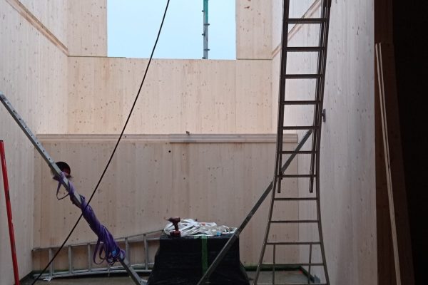 bureau_étude_ bois_timber_wood_engineering_ CLT_Cross laminated timber_GLT_Bois lamellé collé_ossature bois_lamibois_LVL_Glulam_stabilité_bureau d'étude structure_ingénieur bois_résille_treillis_panneau_circularité_bas carbone_poutre_colonne_école en structure bois_bureau en structure bois_crèche en bois_ batiment bois_RT2020_ European green deal_calcul d'assemblage bois_cadwork_étude d'exécution_calcul
