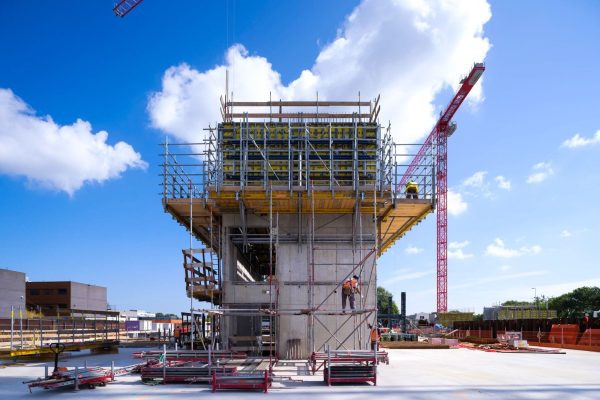 bureau_étude_ bois_timber_wood_engineering_ CLT_Cross laminated timber_GLT_Bois lamellé collé_ossature bois_lamibois_LVL_Glulam_stabilité_bureau d'étude structure_ingénieur bois_résille_treillis_panneau_circularité_bas carbone_poutre_colonne_école en structure bois_bureau en structure bois_crèche en bois_ batiment bois_RT2020_ European green deal_calcul d'assemblage bois_cadwork_étude d'exécution_calcul