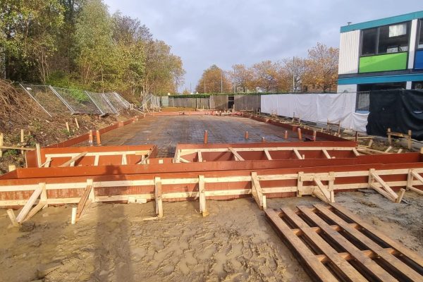 bureau_étude_ bois_timber_wood_engineering_ CLT_Cross laminated timber_GLT_Bois lamellé collé_ossature bois_lamibois_LVL_Glulam_stabilité_bureau d'étude structure_ingénieur bois_résille_treillis_panneau_circularité_bas carbone_poutre_colonne_école en structure bois_bureau en structure bois_crèche en bois_ batiment bois_RT2020_ European green deal_calcul d'assemblage bois_cadwork_étude d'exécution_calcul